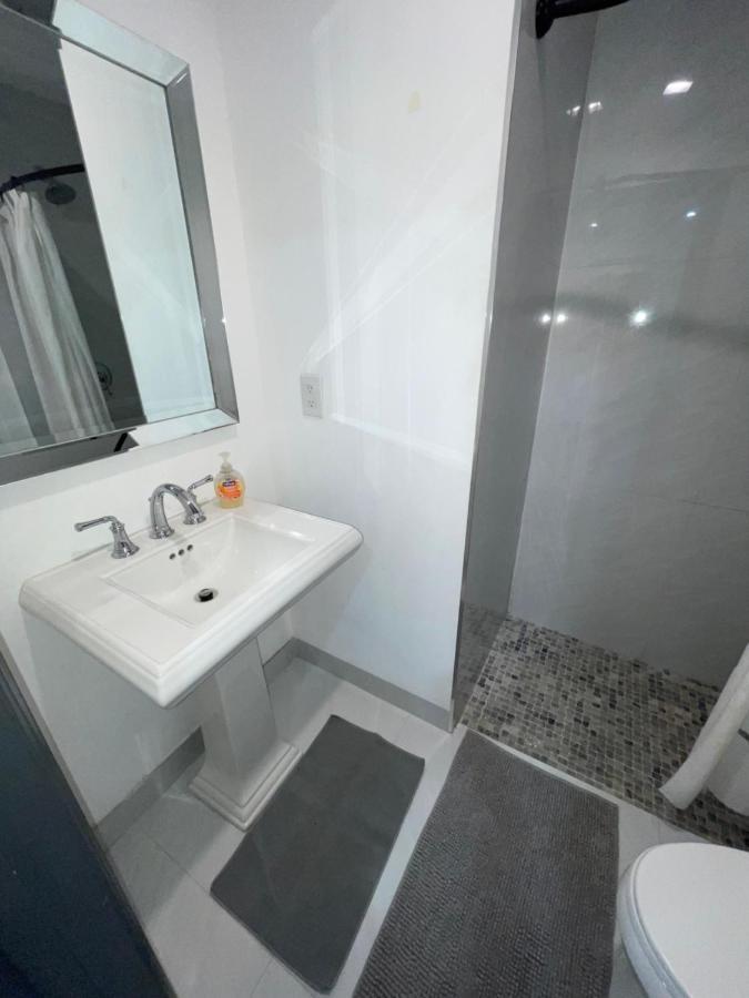 Room & Private Bathroom Boca Raton Extérieur photo